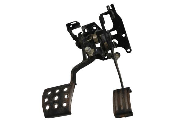 Kawasaki - 24 Kawasaki Mule PRO-DXT EPS 4x4 Gas Brake Pedal Assembly KDT1000