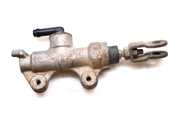 Yamaha - 99 Yamaha YZ400F Rear Brake Master Cylinder