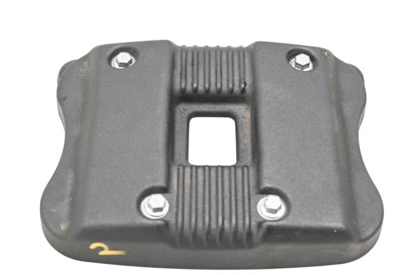 Harley Davidson - 21 Harley Davidson Sportster Iron 833 Rear Cylinder Head Valve Cover Front XL833N