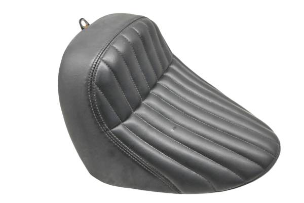 20 Harley-Davidson Street Bob FXBB Seat