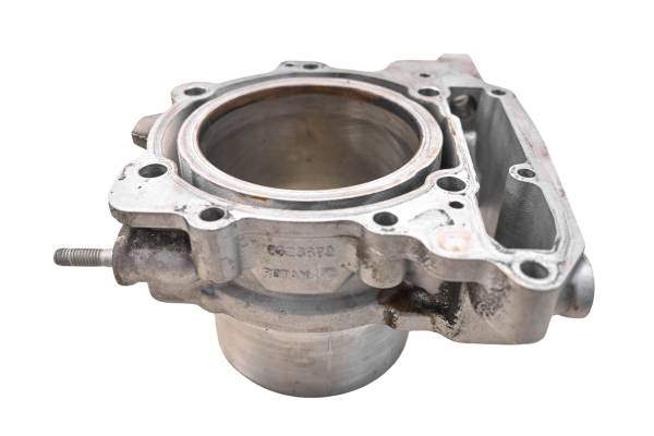 Can-Am - 14 Can-Am Spyder ST S Front Cylinder SE5