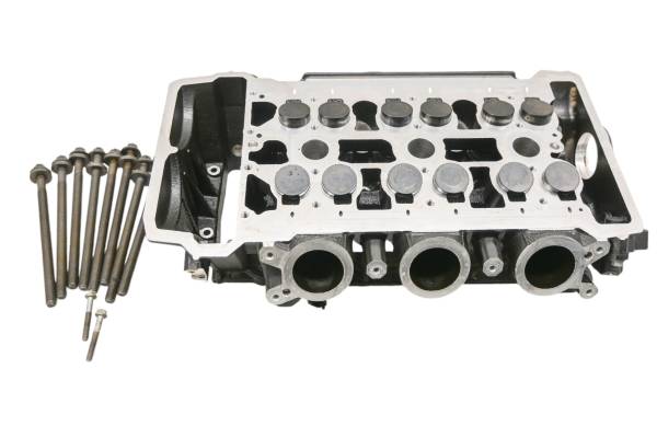 Can-Am - 19 Can-Am Spyder F3 SE6 Cylinder Head