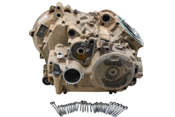 Can-Am - 15 Can-Am Outlander 450 L 4x4 Crankcase Center Crank Case
