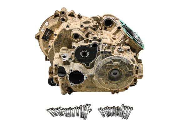Can-Am - 15 Can-Am Outlander 450 L 4x4 Crankcase Center Crank Case