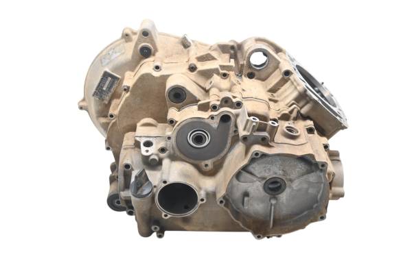 Can-Am - 06 Can-Am Outlander 400 XT MAX Crankcase Center Crank Case