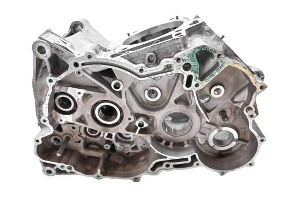 Can-Am - 10 Can-Am Spyder RT Roadster SE5 Crankcase Center Crank Case