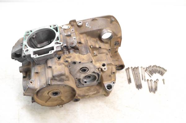 Can-Am - 02 Can-Am Quest XT 650 4x4 Crankcase Center Crank Case Bombardier