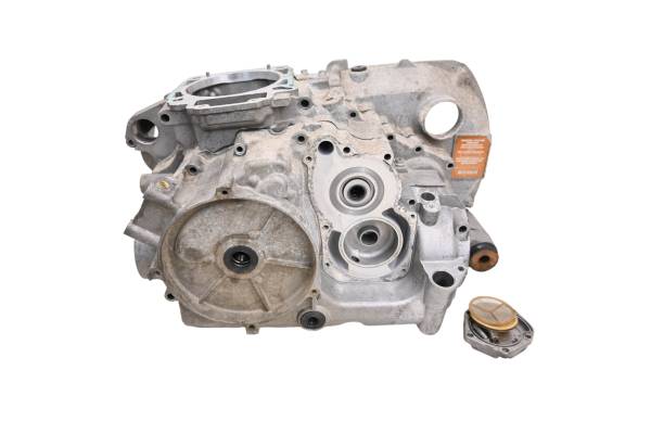 Can-Am - 04 Can-Am Quest Max 650 4x4 Crankcase Center Crank Case Bombardier