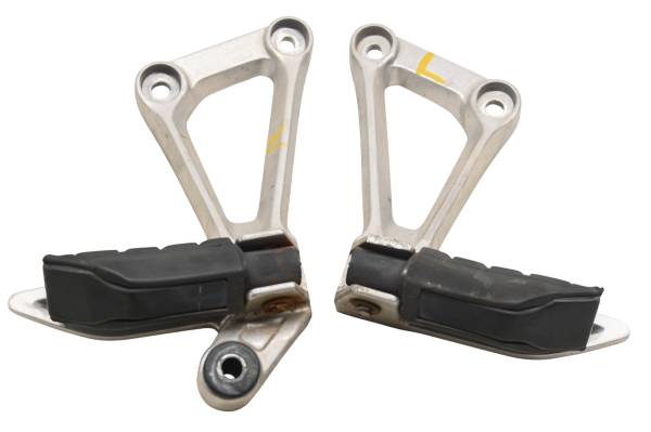 Honda - 18 Honda CBR300R Rear Passenger Foot Pegs