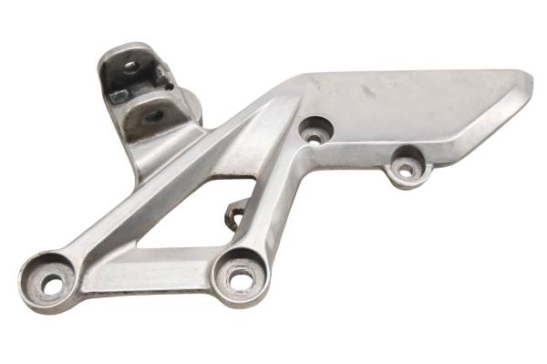 Honda - 18 Honda CBR300R Right Foot Rest Bracket