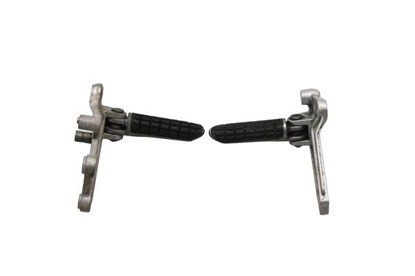 Kawasaki - 04 Kawasaki Ninja 250 Rear Foot Pegs EX250