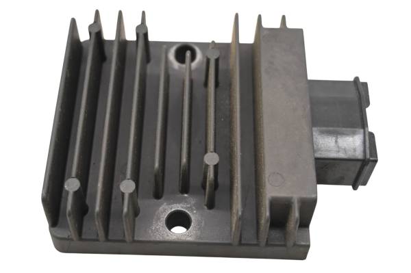 Honda - 18 Honda CBR300R Regulator Rectifier