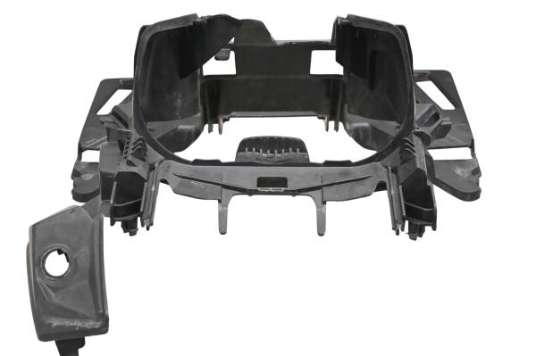 Can-Am - 18 Can-Am Outlander Max 650 XT 4x4 Dash Support Bracket