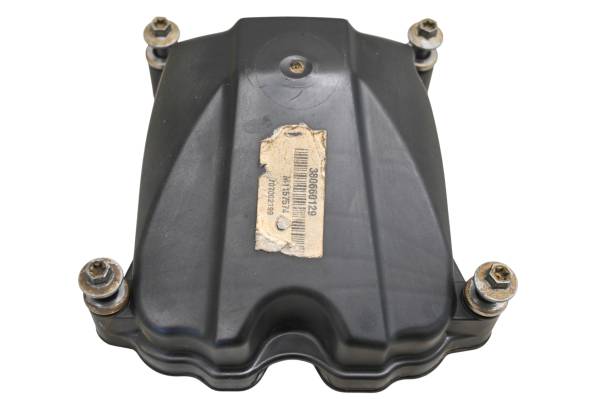 Can-Am - 18 Can-Am Outlander Max 650 XT 4x4 Valve Cover