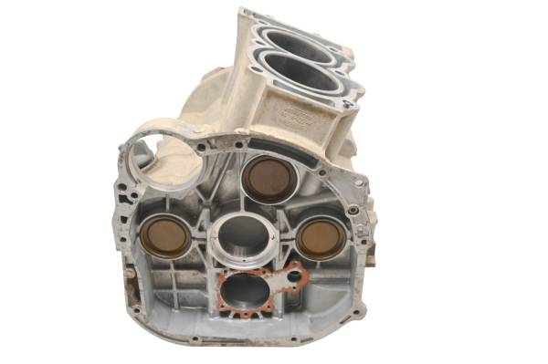 Polaris - 15 Polaris Sportsman 850 XP 4x4 Crankcase Center Crank Case & Cylinders