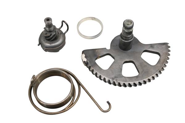 Honda - 16 Honda Metropolitan 50 Kick Start Gear Spindle NCW50