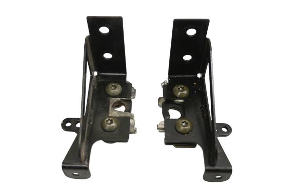 Polaris - 16 Polaris Slingshot SL Rear Hood Latches & Brackets