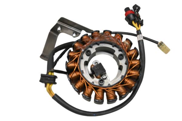 Kubota - 23 Kubota RTV-XG850 Stator Sidekick 850