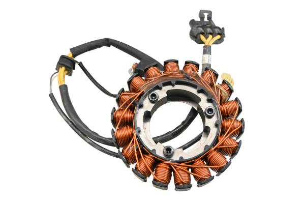 Kubota - 18 Kubota RTV-XG850 Stator Sidekick 850