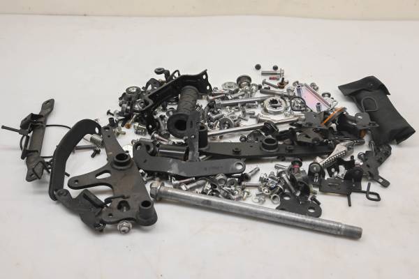 Kawasaki - 23 Kawasaki Z400 ABS Hardware Set Nuts & Bolts ER400D