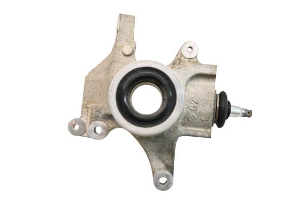 Suzuki - 17 Suzuki King Quad 750 AXi 4x4 Front Left Spindle Knuckle
