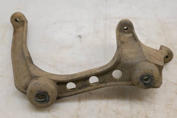 Yamaha - 06 Yamaha Raptor 350 2x4 Right Front Fender Stay Bracket YFM350R