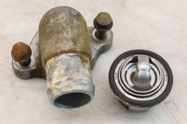 Polaris - 00 Polaris Sportsman 500 4x4 Thermostat & Cover