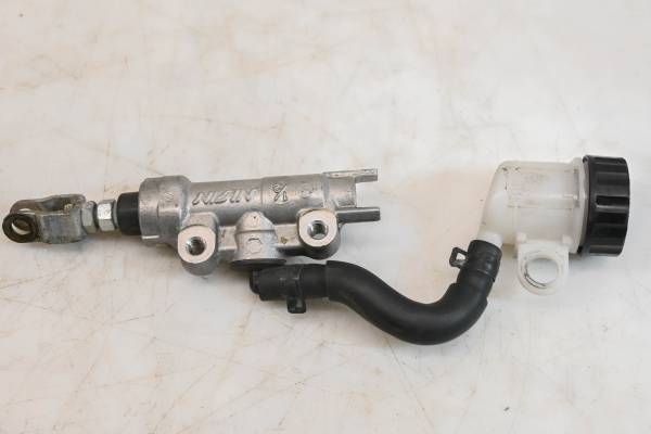 Yamaha - 24 Yamaha YZF-R3 Rear Brake Master Cylinder