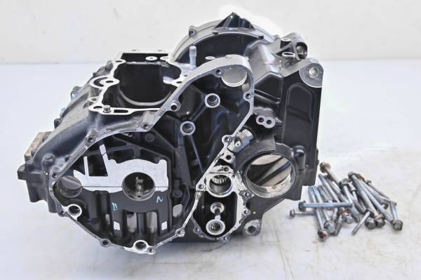 Kawasaki - 18 Kawasaki Ninja 650 ABS Crankcase Center Crank Case EX650K