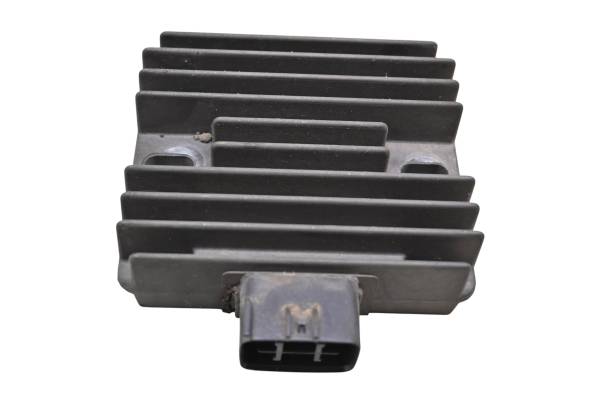 Kawasaki - 11 Kawasaki Versys 650 Regulator Rectifier KLE650