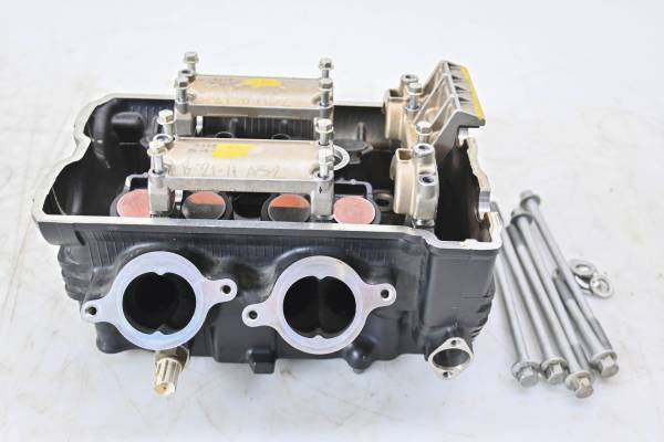 Kawasaki - 11 Kawasaki Versys 650 Cylinder Head KLE650