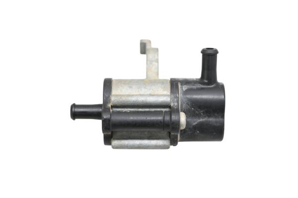 Yamaha - 16 Yamaha YXZ1000R Pipe Joint Assembly