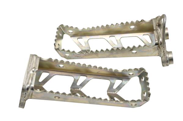 Yamaha - 24 Yamaha YFZ450R Foot Pegs New Take Off