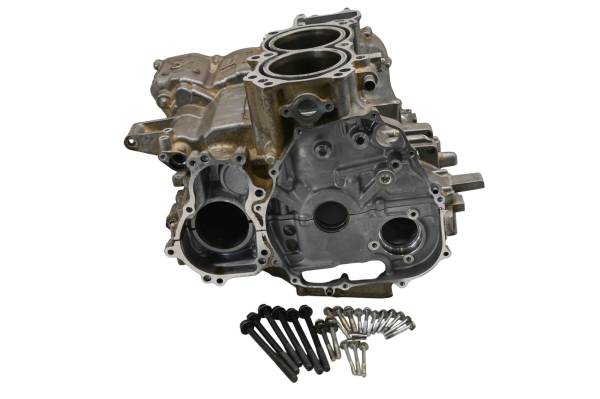 Honda - 19 Honda Talon 1000R Crankcase Center Crank Case & Cylinders