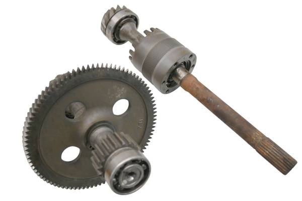 Polaris - 06 Polaris Sportsman 500 X2 4x4 Transmission Bevel Gears Output Shaft