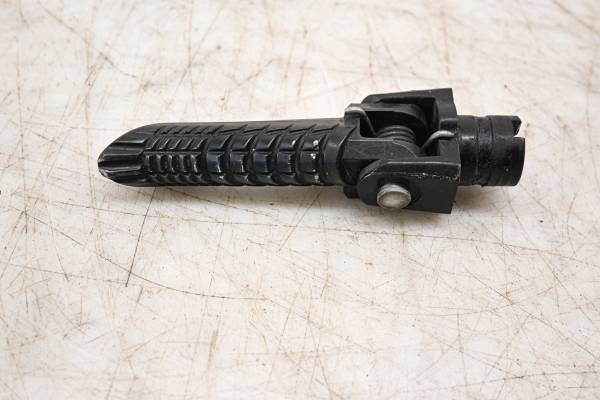 Suzuki - 24 Suzuki GSX-R750 Right Foot Rest Foot Peg