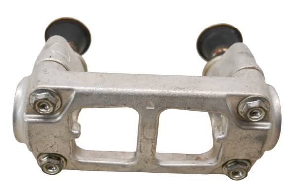 Suzuki - 12 Suzuki RMZ250 Handlebar Clamps