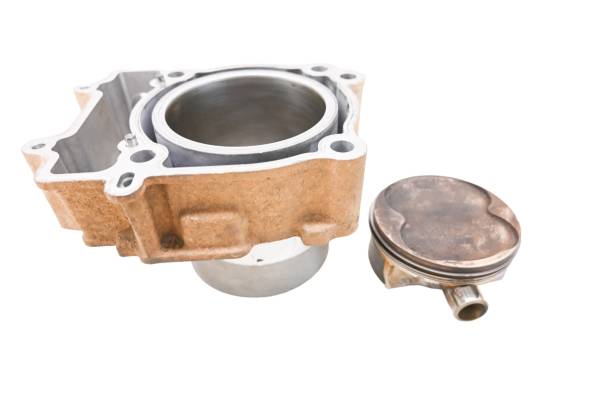 Polaris - 18 Polaris Ranger Crew 570 4x4 Cylinder & Piston