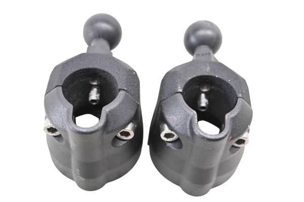 16 Can-Am Spyder F3T SE6 Handlebar Clamps RAM