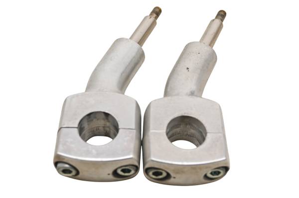 Honda - 02 Honda Shadow Spirit Handlebar Clamps VT1100C