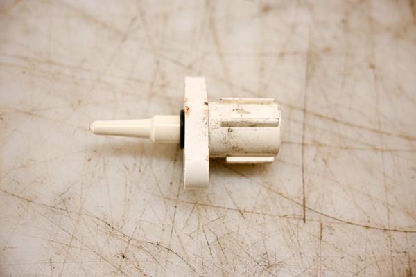 Suzuki - 24 Suzuki GSX-R750 Air Temperature Sensor