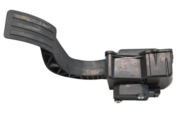 Kawasaki - 24 Kawasaki Teryx KRX 1000 Accelerator Pedal KRF1000