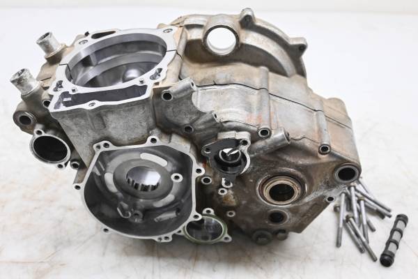 Husqvarna - 19 Husqvarna FC 450 Crankcase Center Crank Case