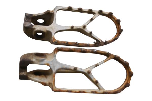 Husqvarna - 19 Husqvarna FC 450 Foot Pegs