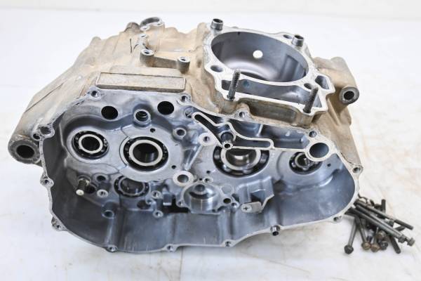 Suzuki - 03 Suzuki LTZ400 Crankcase Center Crank Case KFX400