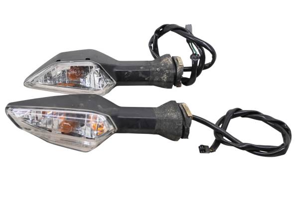 Kawasaki - 18 Kawasaki Ninja 650 ABS Rear Blinkers Turn Signals EX650K