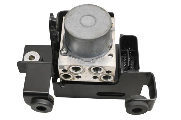 Yamaha - 24 Yamaha YZF-R3 Electric Brake Abs Control Unit