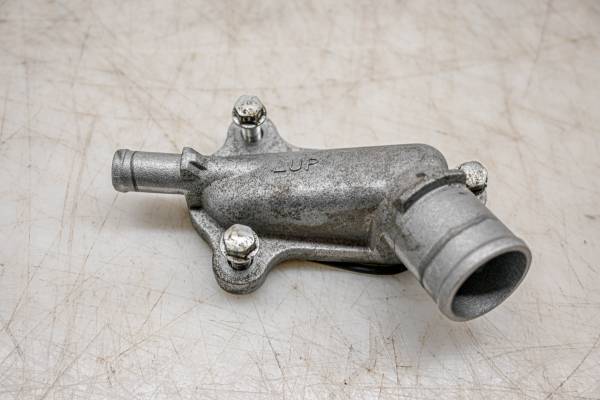 Suzuki - 24 Suzuki GSX-R750 Cylinder Water Inlet Connector