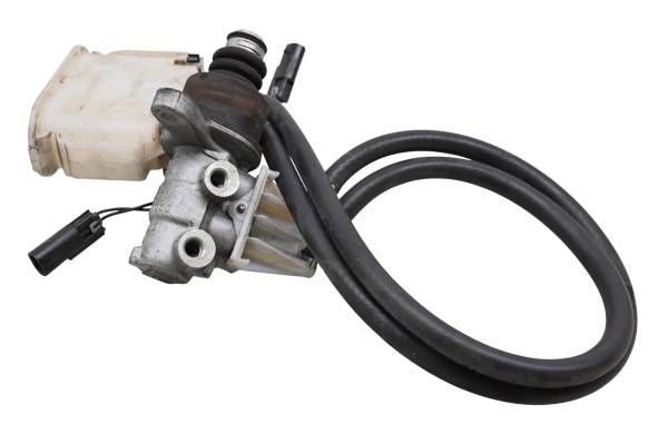 Can-Am - 16 Can-Am Spyder F3T SE6 Tandem Brake Master Cylinder