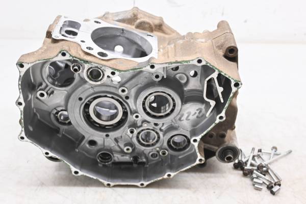 Honda - 11 Honda Rancher 420 4x4 Crankcase Center Crank Case TRX420FPA